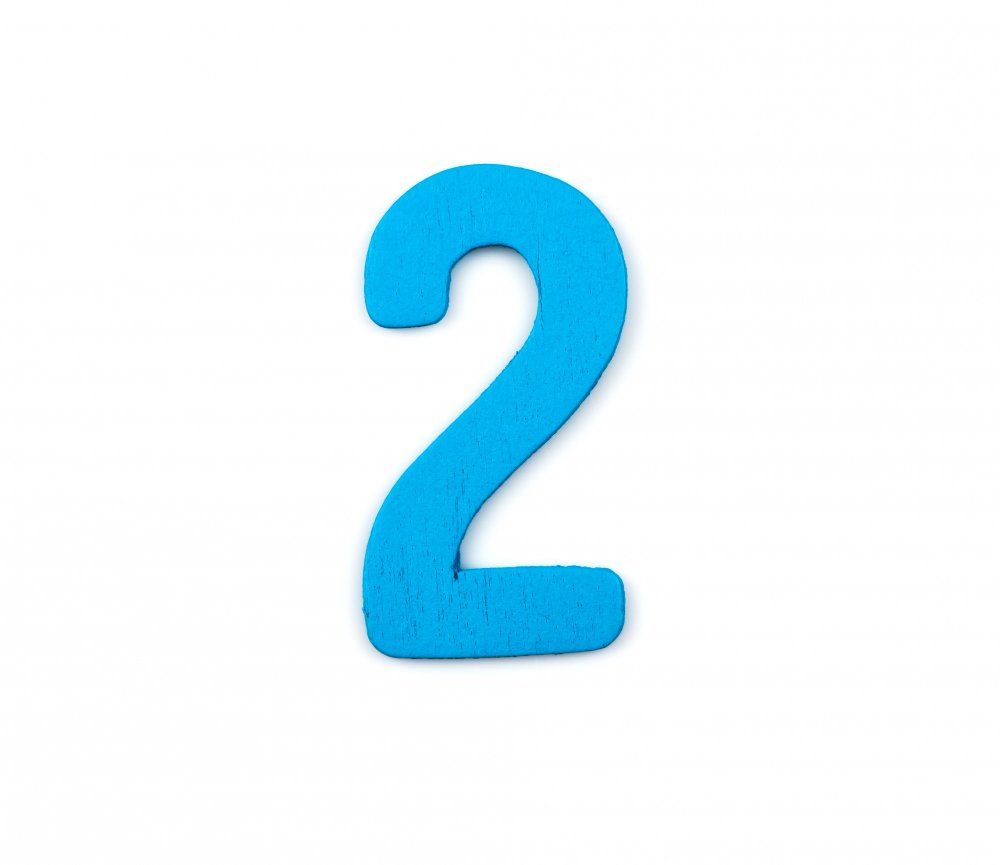 Номер 2 19. Цифра 2 голубая. Цифра 2 голубая на белом фоне. Цифра 2 на синем фоне. Двойка на синем фоне.