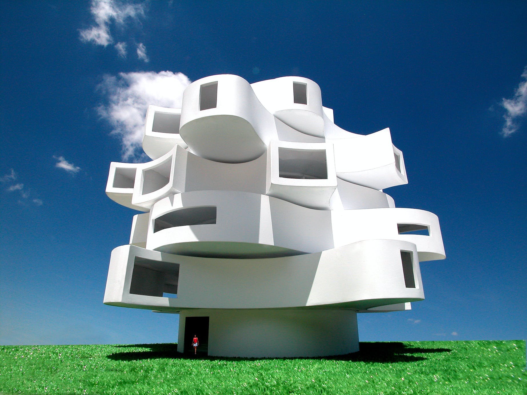 Дом будущего. Объемные здания разной формы. Технологический университет чалмерса, швеция. Геометрические формы в архитектуре. Архитектура здания изо.