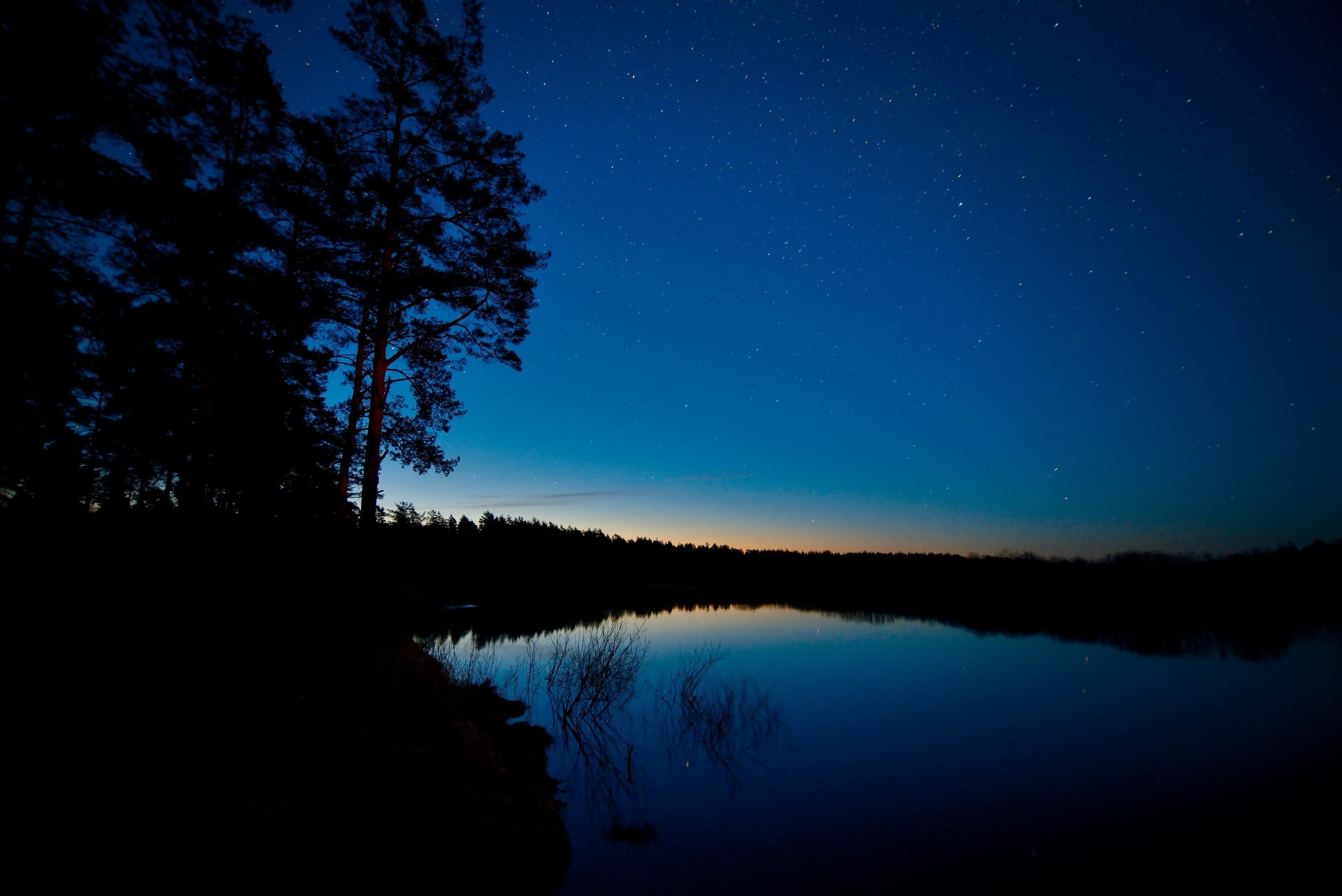 Night lake. Ночное озеро. Ночной пейзаж. Озеро ночью. Природа ночью.