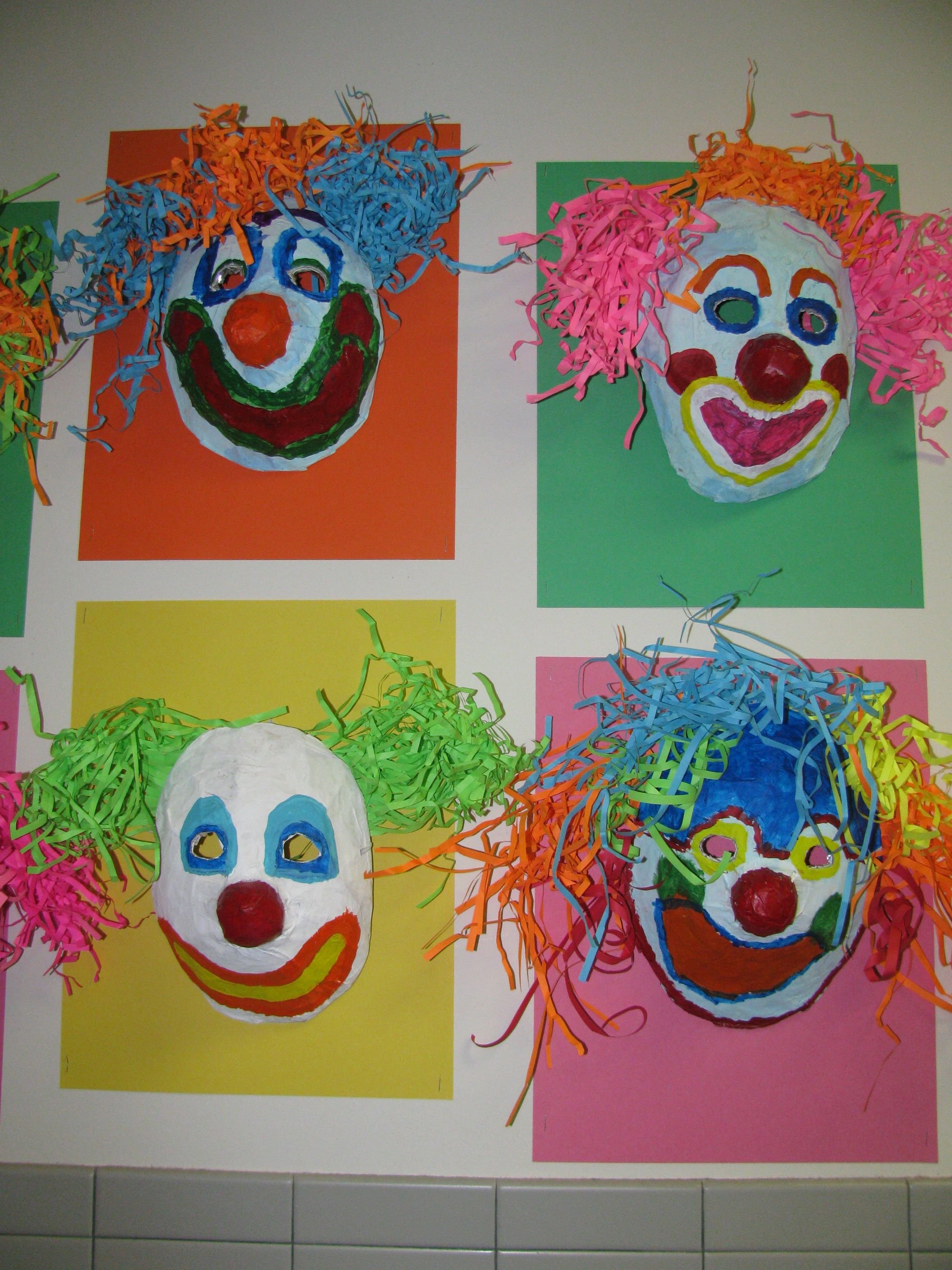 Маска клоуна из бумаги. Поделка клоун. Поддлека клоун. Аппликация "клоун". Маски клоуна для детей.