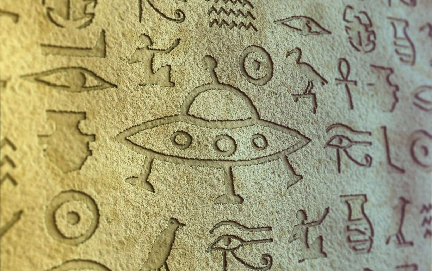 Загадочный перевод. НЛО на иероглифах Египта. Иероглифы древнего Египта НЛО. Изображения НЛО В древнем Египте. Древние фрески Египта НЛО.
