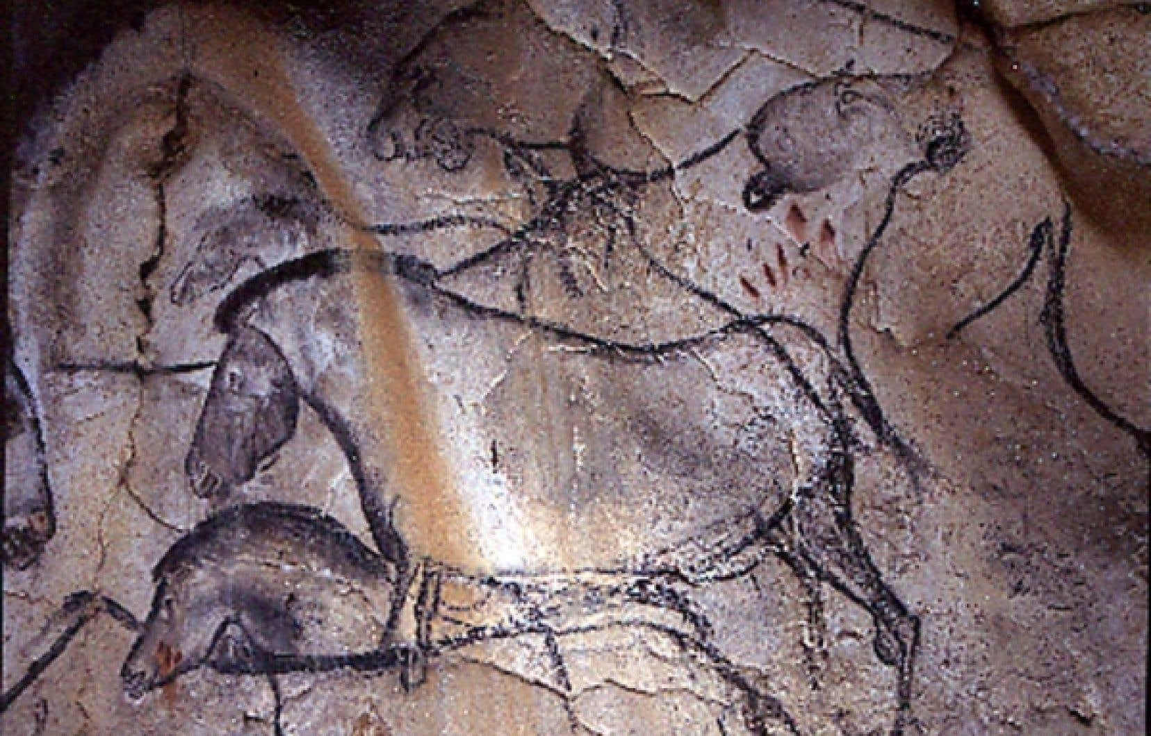 Первобытный 4 букв. Пещера Ориньяк Франция. Ориньяк палеолит. Пещера Ориньяк Наскальная живопись. Наскальные рисунки Шульган Таш.