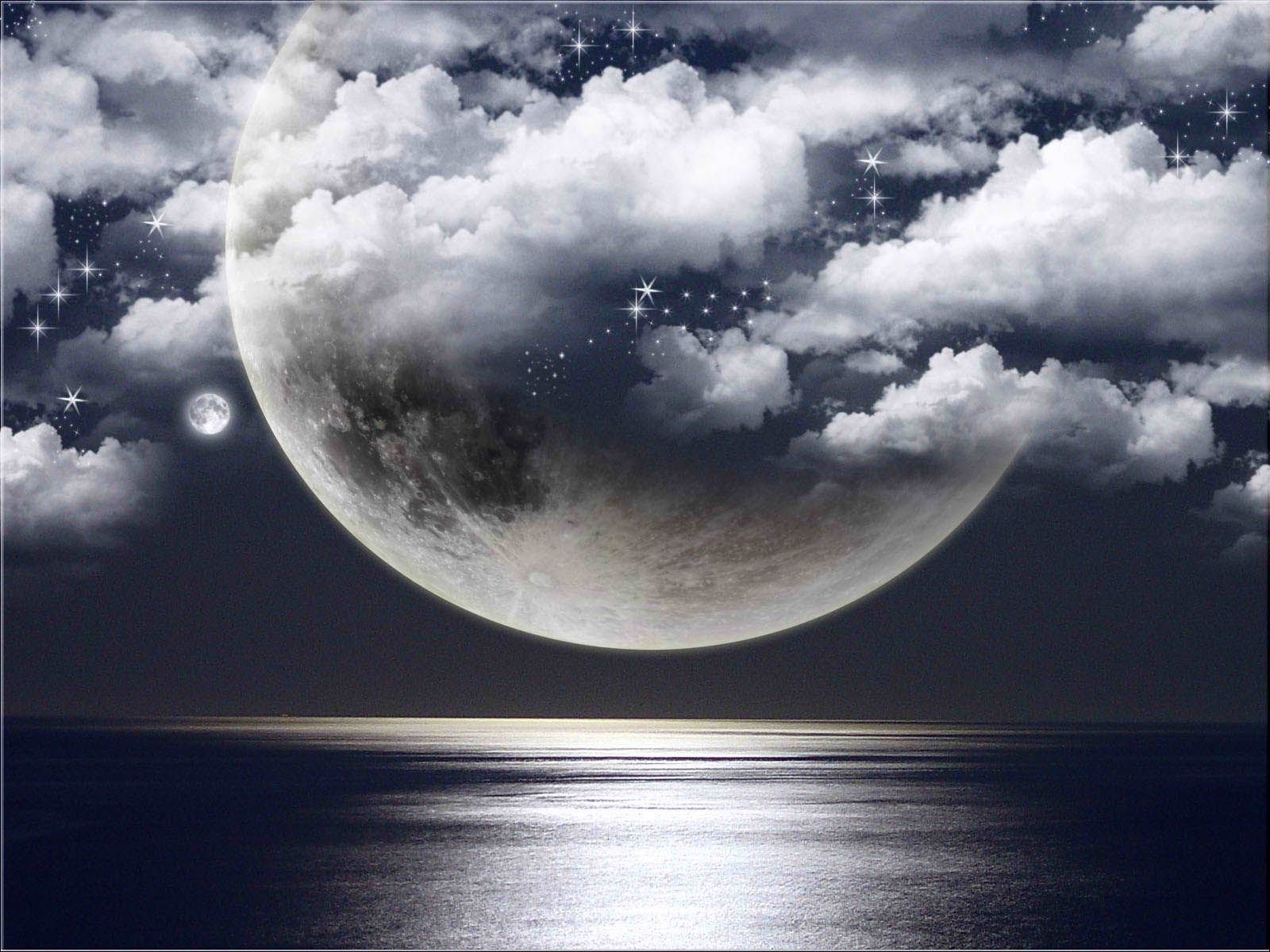 В глубине неба луна. Луна. Луна в облаках. Красивая Луна. Луна на небе.