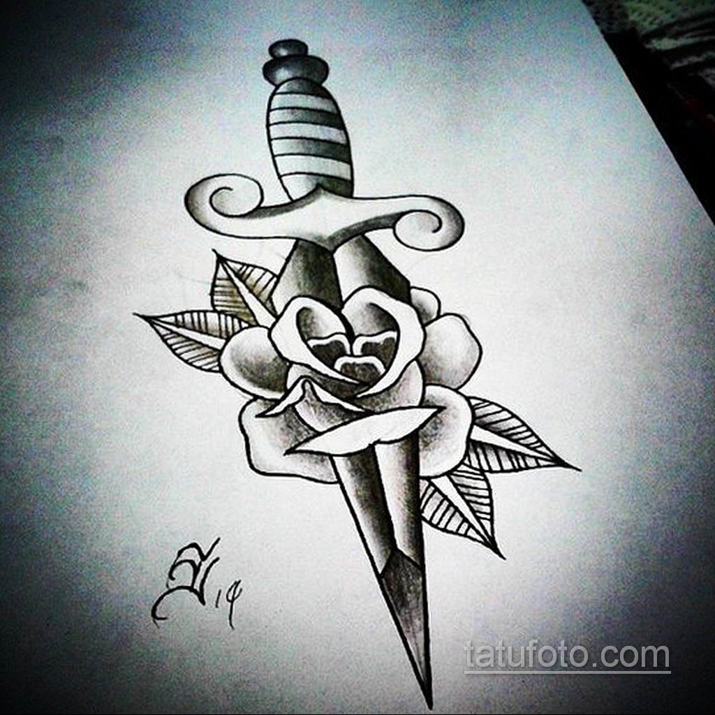 Тату роза с ножом