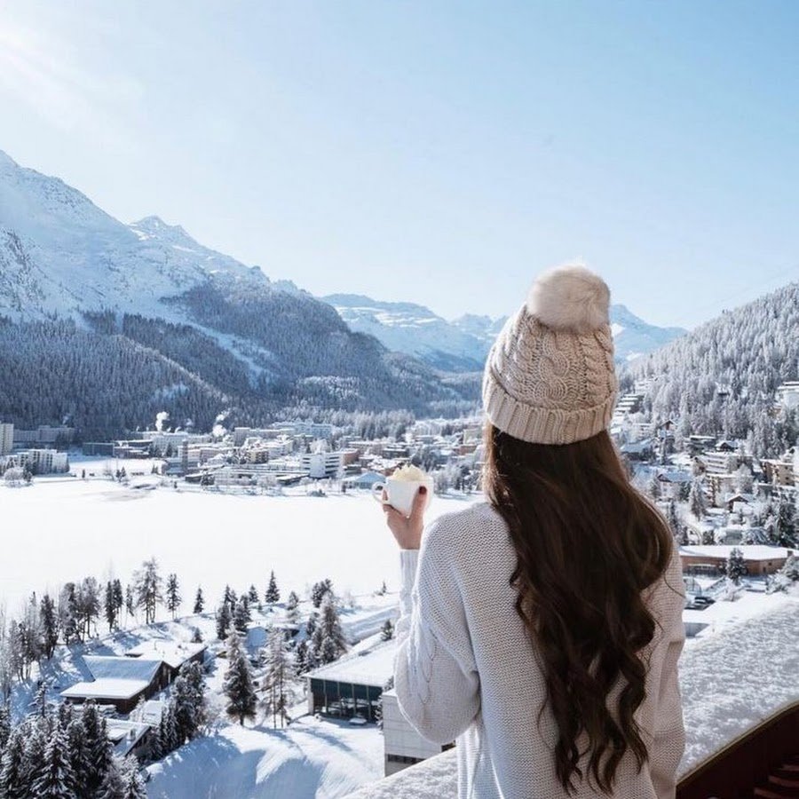 Домик девушка горы