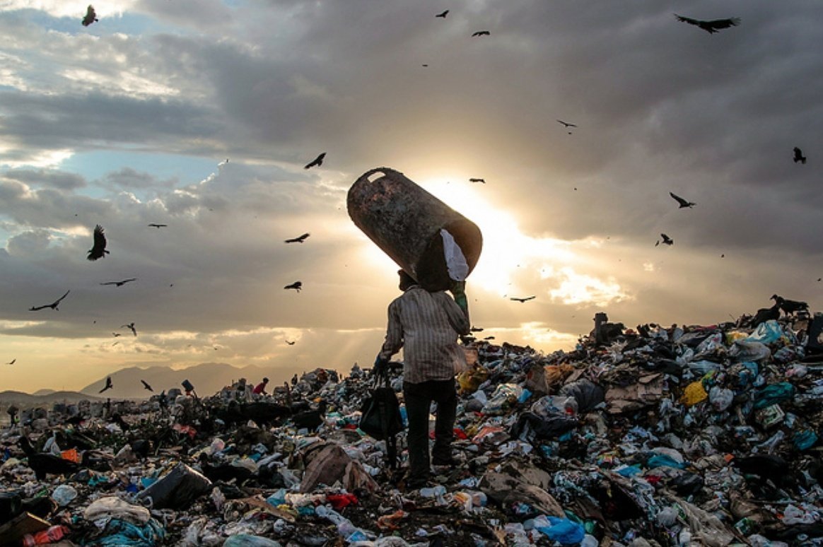 Гигантская свалка