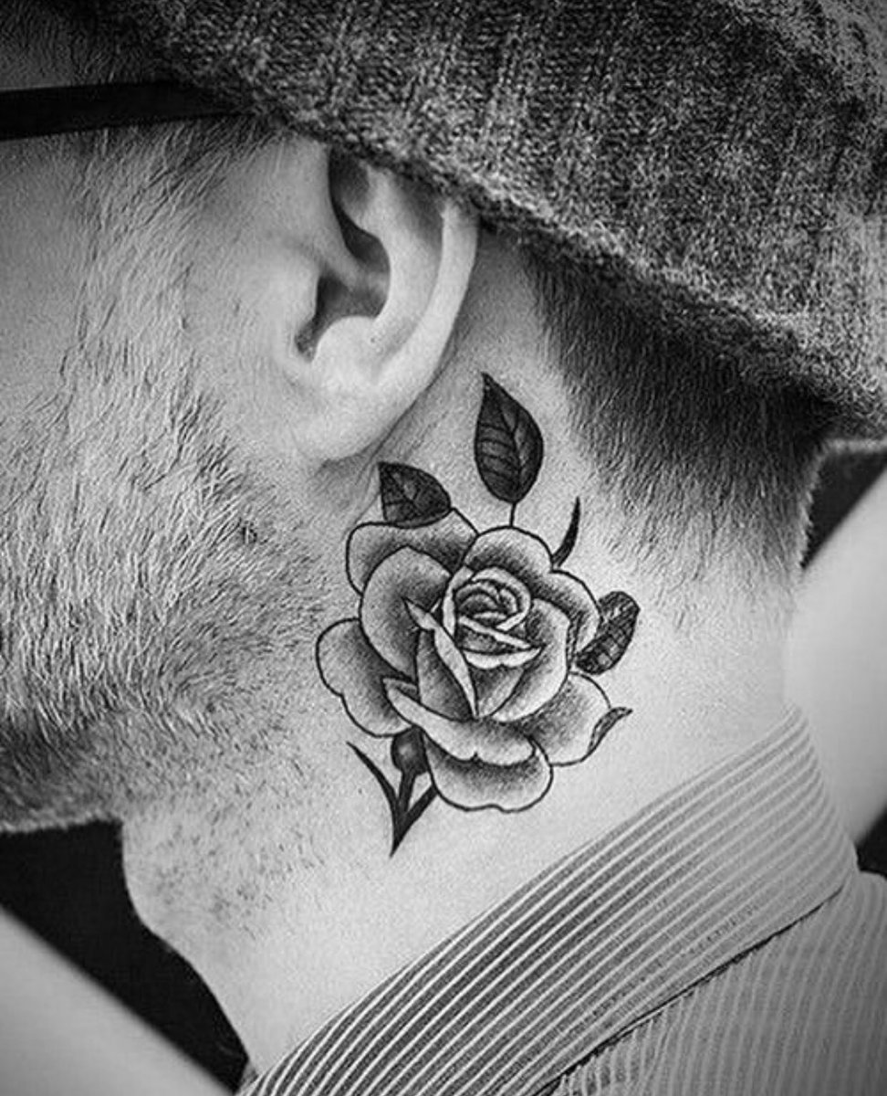 Эскизы тату для мужчин Нана груди