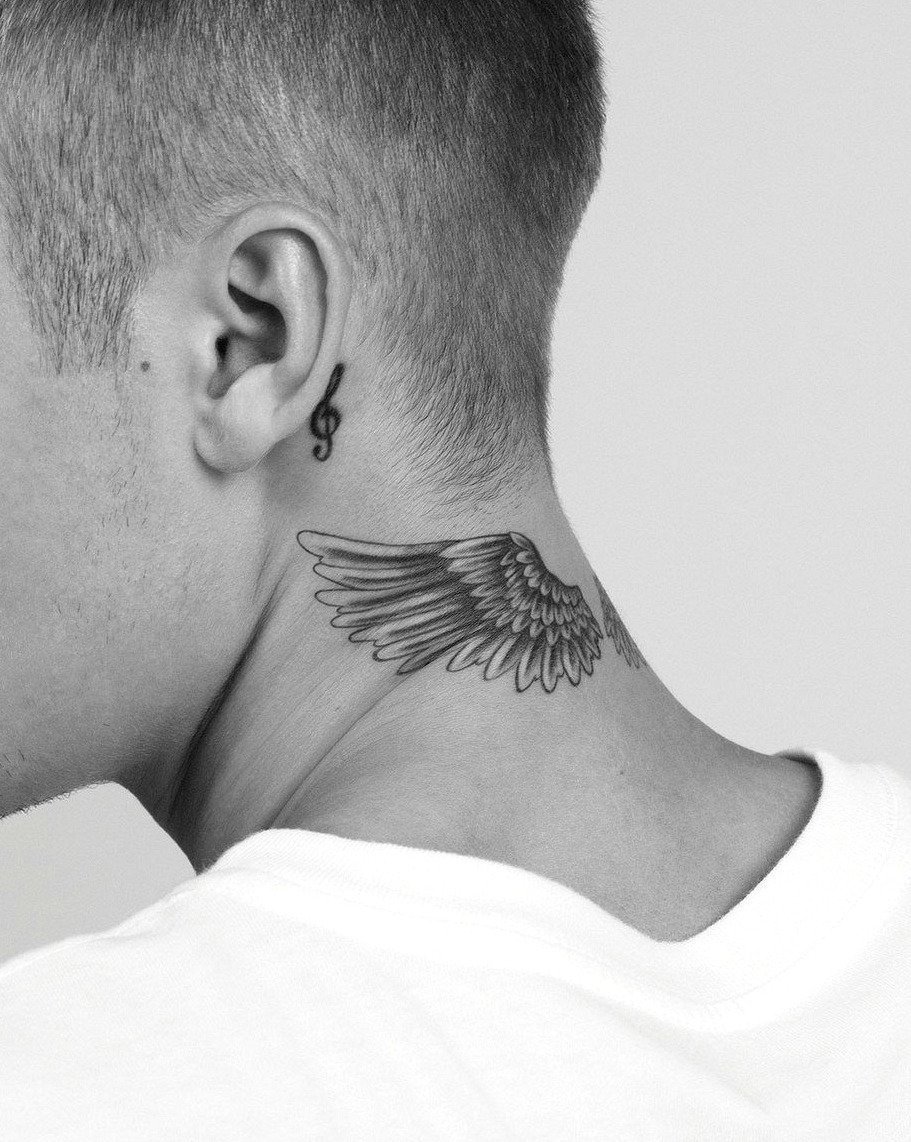 Тату на шее Минимализм мужские