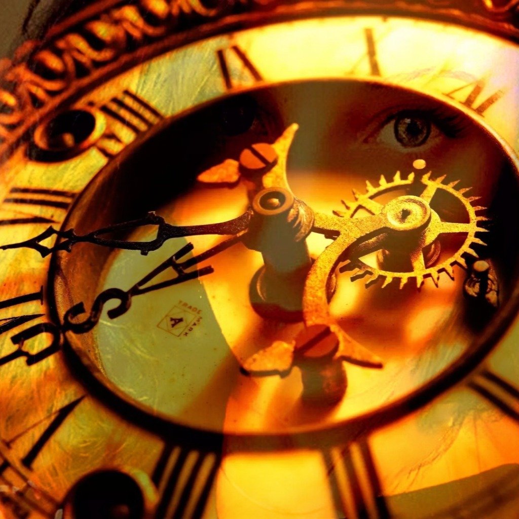 Тайна старых часов. Волшебные часы. Старинные часы. Сказочные часы. Красивые часы.