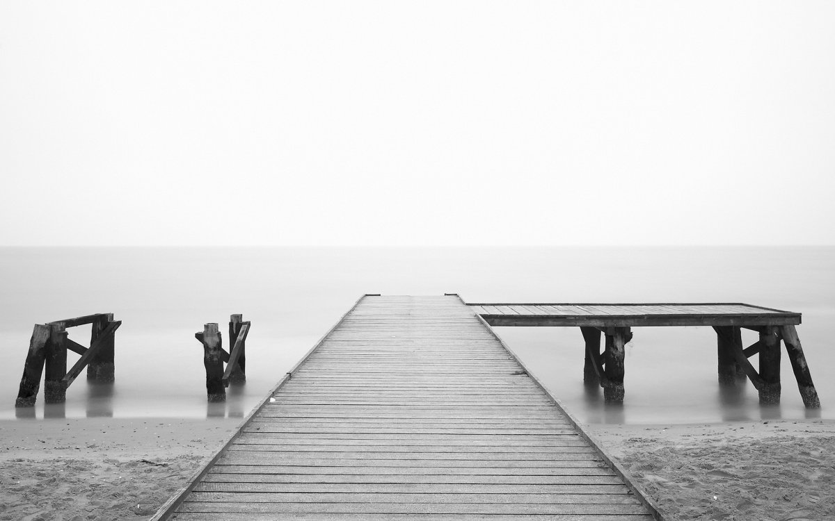 Озеро и лодка для рисования