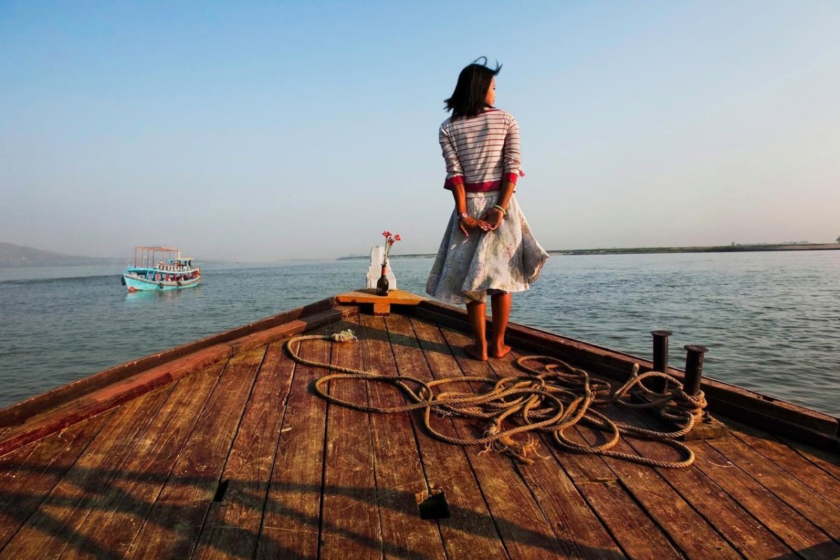 Набережная силуэт