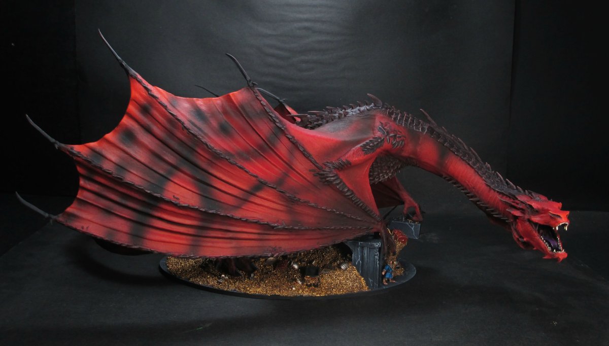 Смауг дракон