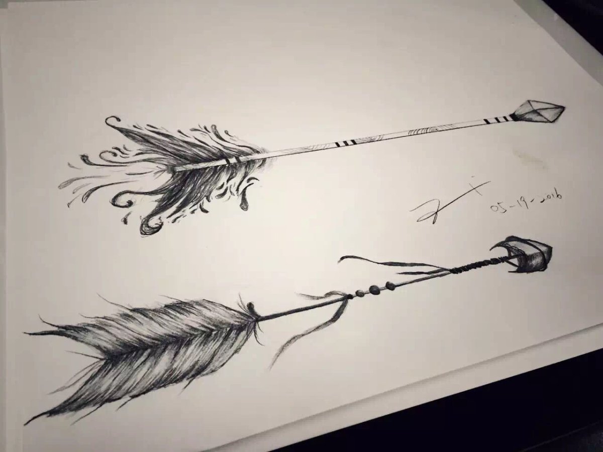 Стрела с перьями