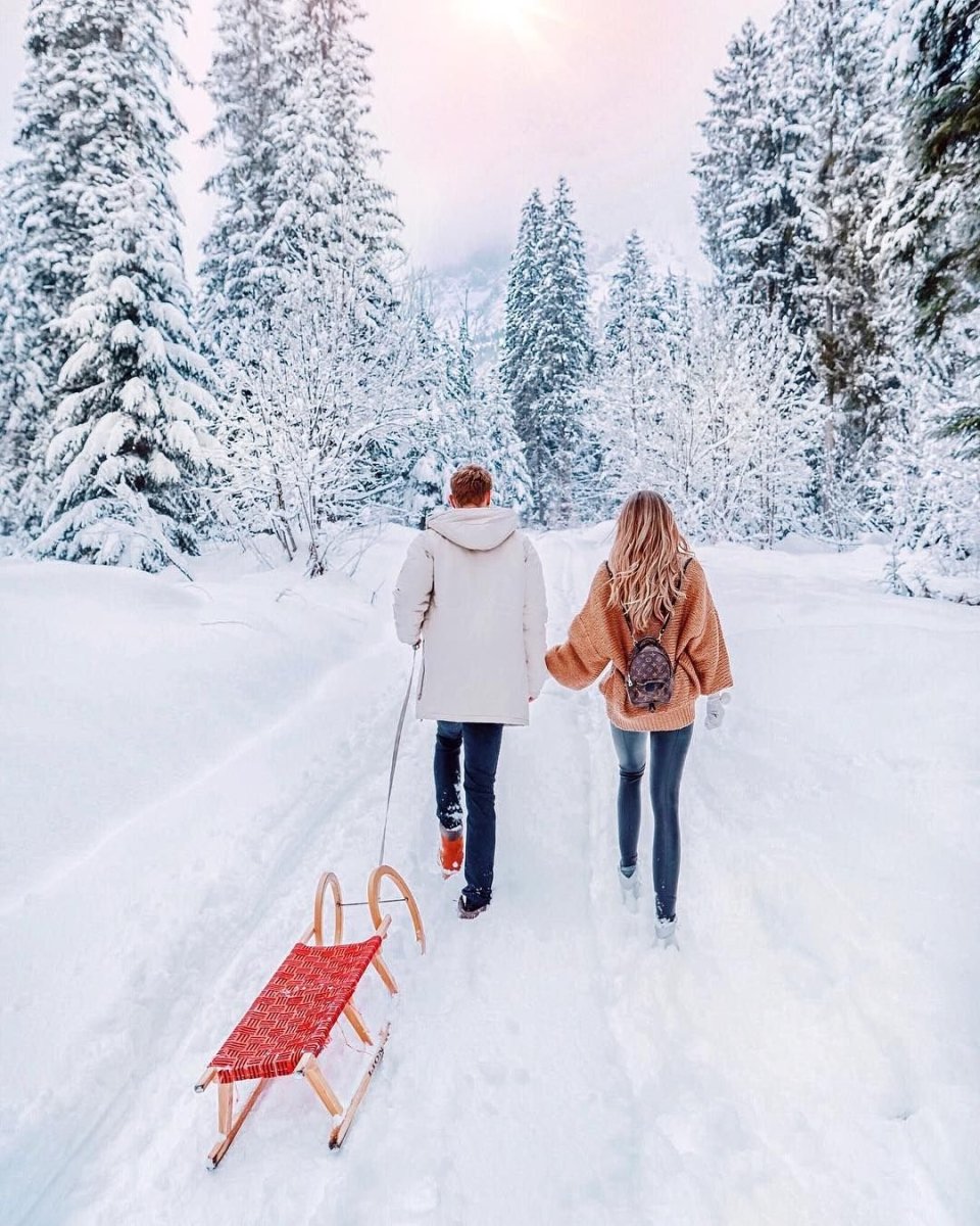 Зимняя фотосессия с санками