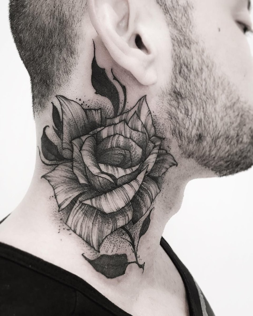 Татуировки мужские на шее