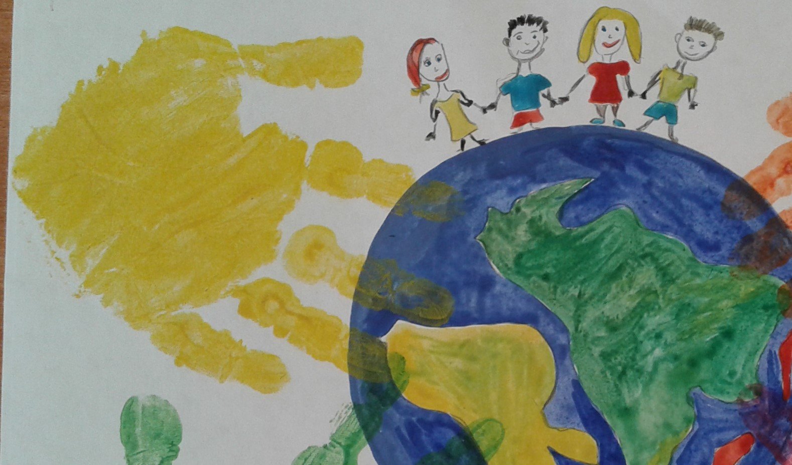 Дети на огромной планете. Дети рисуют мир. ЭКОДЕТИ шагают по планете. Планеты для детей. Мир на планете счастливы дети рисунки.