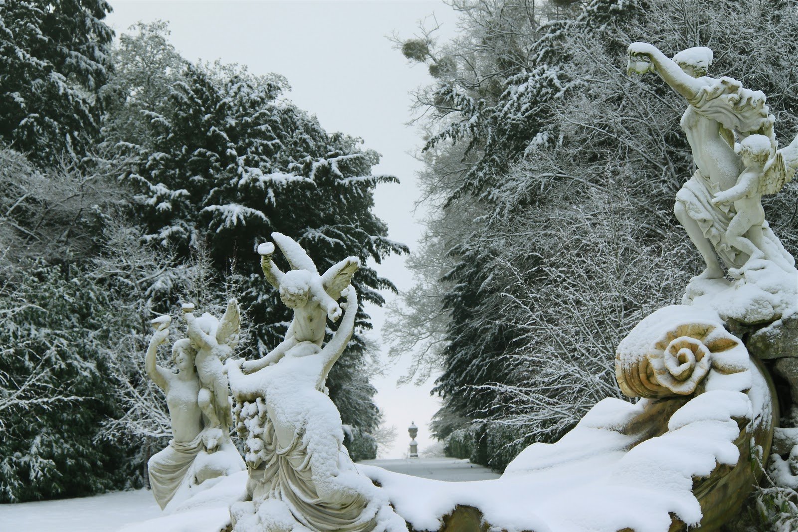 Вивальди винтер. Картина Вивальди зима. Усадьба Вивальди зимой. Композиция по зиме Вивальди. Вивальди зима метель.